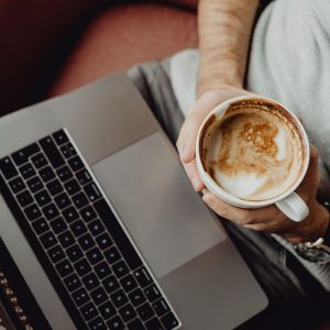 dr.-vlad-ciurea-avertizeaza-ce-se-intampla-cu-creierul-cand-bem-cafea-pe-stomacul-gol:-opreste-te!