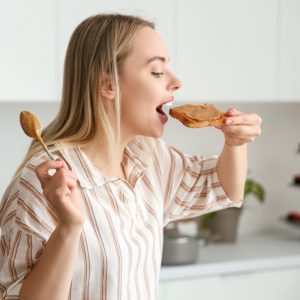 cum-sa-folosesti-unturile-din-nuci-in-retete-de-toamna?