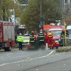 a-murit-femeia-de-69-de-ani-lovita-de-un-cablu-de-tensiune-stb-intr-o-intersectie-din-bucuresti