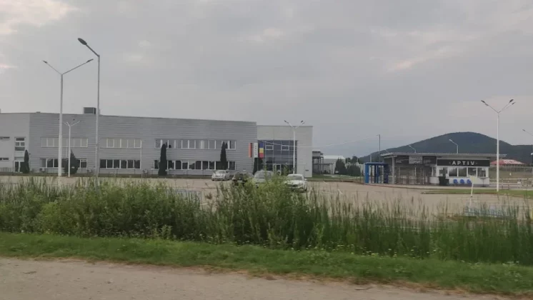 inchidere-fabrica-aptiv-cate-salarii-compensatorii-vor-primi-angajatii-concediati-de-la-uzina-de-componente-auto-de-la-ineu