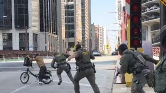 sua-reduc-valabilitatea-permiselor-de-munca-pentru-sute-de-mii-de-imigranti-de-la-cinci-ani-la-18-luni