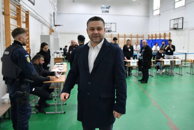 promisiunile-noului-primar-(probabil)-al-capitalei,-ciprian-ciucu,-din-campania-pentru-bucuresti:-conceptul-de-oras-parc,-regenerarea-urbana-a-orasului,-puz-special-pe-axa-piata-unirii-piata-victoriei,-centura-verde,-politica-accidente-rutiere-zero