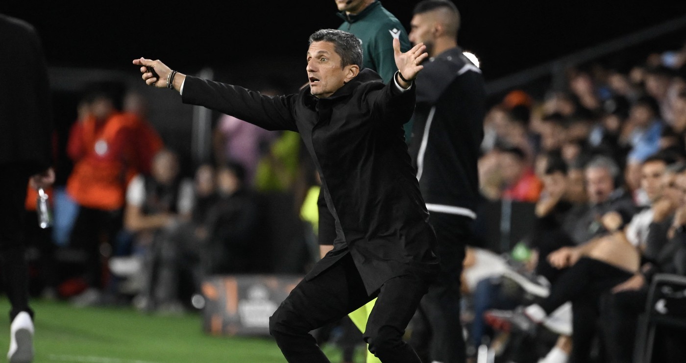razvan-lucescu,-reactie-fara-precedent-dupa-victoria-din-derby:-i-am-calcat-in-picioare!