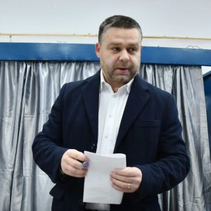 ciprian-ciucu,-dupa-ce-a-votat-pentru-primaria-capitalei:-am-vazut-ca-au-fost-fel-de-fel-de-manipulari-care-s-au-facut-prin-sondaj-de-opinie.-dar-eu-raman-increzator-in-sansa-pe-care-o-am