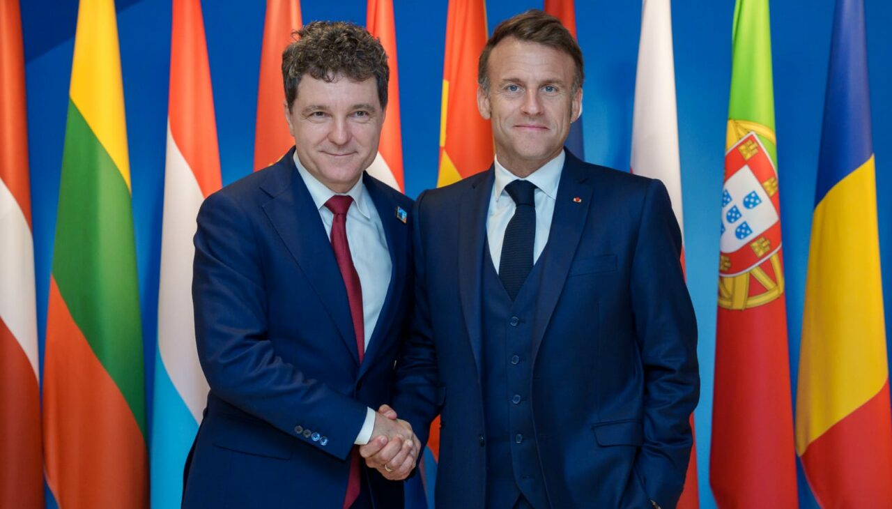 nicusor-dan-se-intalneste-cu-emmanuel-macron,-la-palatul-elysee.-la-pranz,-are-si-o-intrevedere-cu-primarul-parisului,-anne-hidalgo