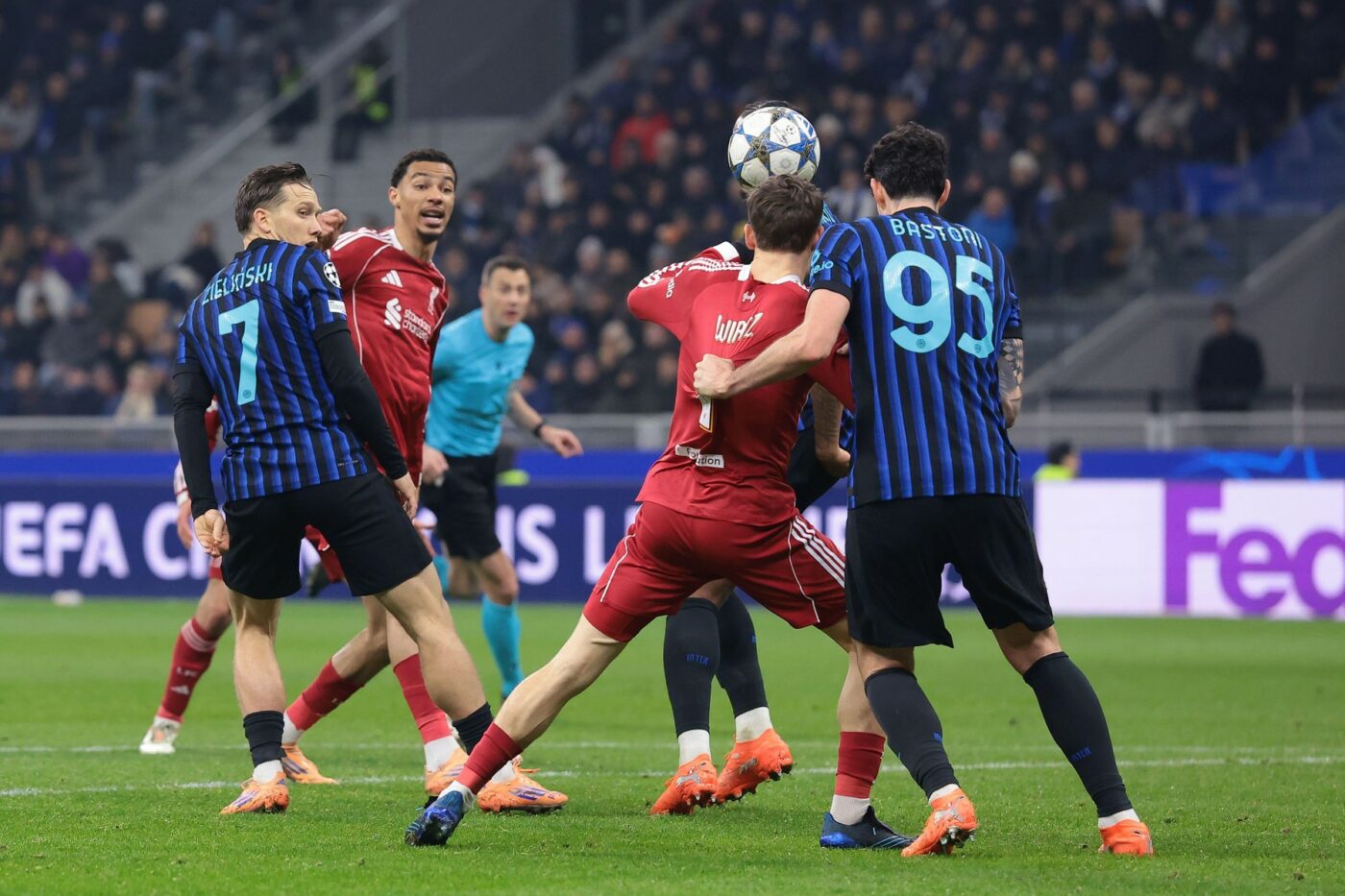 decizia-neamtului-zwayer,-care-l-a-ingropat-pe-chivu-in-inter-liverpool,-i-a-scandalizat-pe-ilie-dumitrescu,-gabi-balint-si-ionut-badea:-penalty-de-oscar-pentru-wirtz-si-pentru-cei-din-camera-var