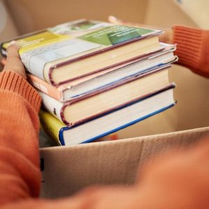 ce-caracteristici-sunt-importante-pentru-librariile-care-expediaza-carti-prin-curierat?