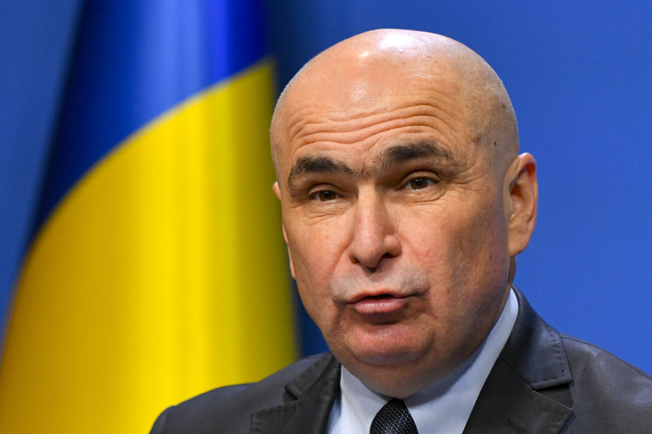 bolojan,-acuzat-ca-protejeaza-privilegiile-primarilor.-guvernul-amana-proiectul-de-lege-care-desfiinteaza-pensiile-speciale-pentru-alesii-locali