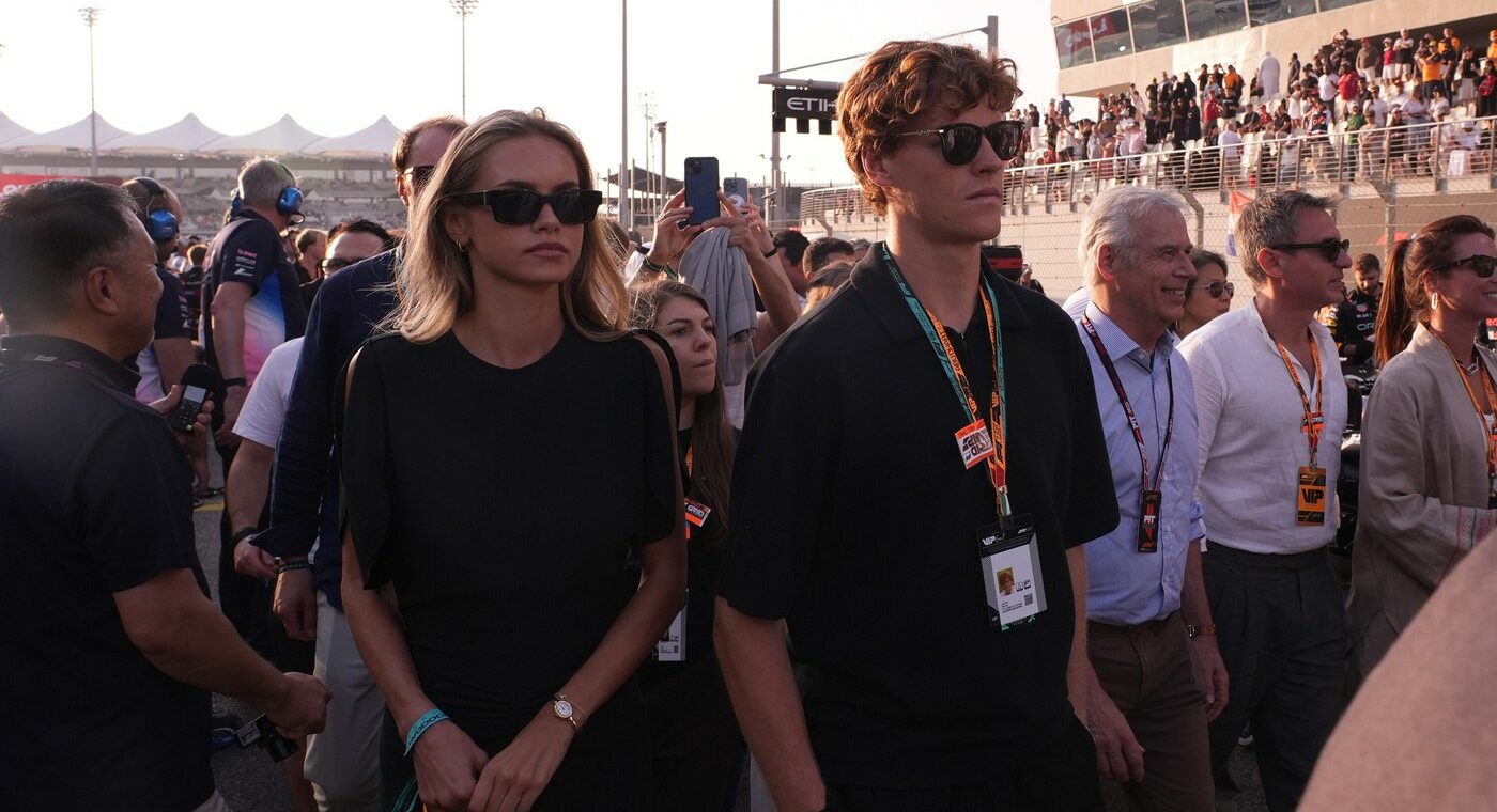 cum-a-atras-atentia-laila-hasanovic,-in-timp-ce-jannik-sinner-se-antrena-cu-simona-halep-la-dubai:-campanie-tommy-hilfiger.-foto