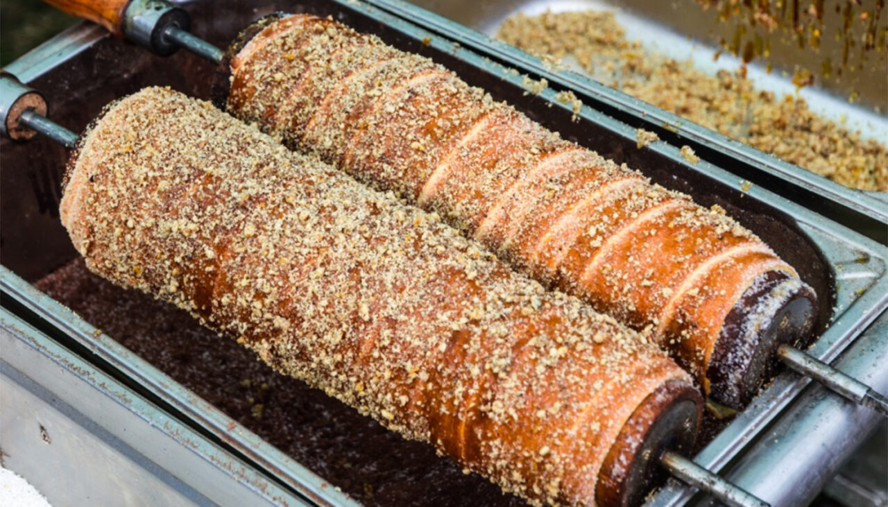 unde-gasesti-cel-mai-ieftin-kurtos-kalacs-din-romania.-in-ce-oras-se-afla-targul-de-craciun-cu-cele-mai-mici-preturi