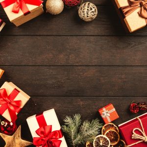 eticheta-cadourilor-de-sarbatori:-cum-eviti-situatiile-stanjenitoare-si-oferi-daruri-cu-stil