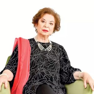 virginia-rogin-a-intrat-ultima-la-facultate,-dar-a-terminat-sefa-de-promotie-ce-spune-despre-cele-mai-grele-momente-din-cariera:-a-murit-mama-si-nu-m-am-putut-duce-la-inmormantare.-aveam-premiera-/-exclusiv