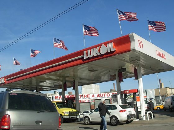 lukoil-prefera-sa-si-vanda-activele-internationale-catre-banca-americana-xtellus-partners-surse-reuters