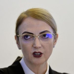 lia-savonea,-explicatii-privind-discutia-cu-judecatoarea-ionela-tudor-in-timpul-conferintei-de-presa-de-la-curtea-de-apel-bucuresti:-nu-mai-e-in-competenta-mea-sa-clarific-ce-era-la-cab