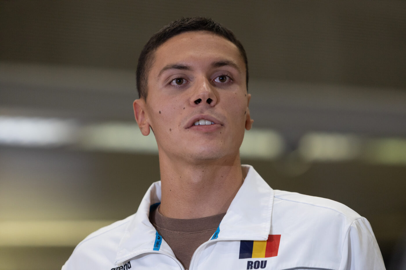 david-popovici-a-strans-peste-450000-de-euro-pentru-construirea-unei-case-pentru-12-copii.-acum-e-gata:-ce-a-primit-campionul-de-la-cei-pe-care-i-a-ajutat