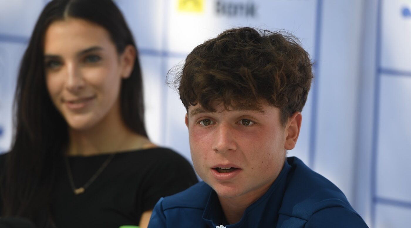 dupa-ce-a-renuntat-la-tricolor,-urmasul-lui-ilie-nastase-a-mers-la-primul-turneu-ca-jucator-al-frantei!-ce-au-observat-jurnalistii-straini:-isi-onoreaza-deja-noile-culori