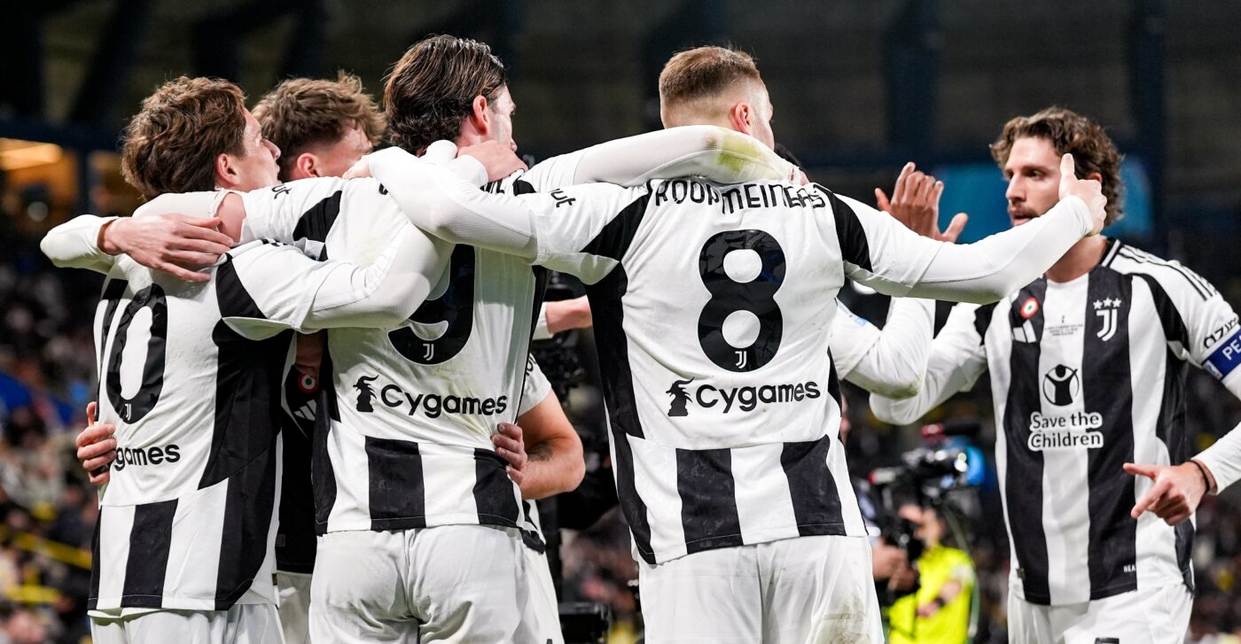 negocieri-bomba-inainte-de-turcia-romania.-juventus-torino-e-gata-sa-i-ofere-un-contract-urias-fotbalistului