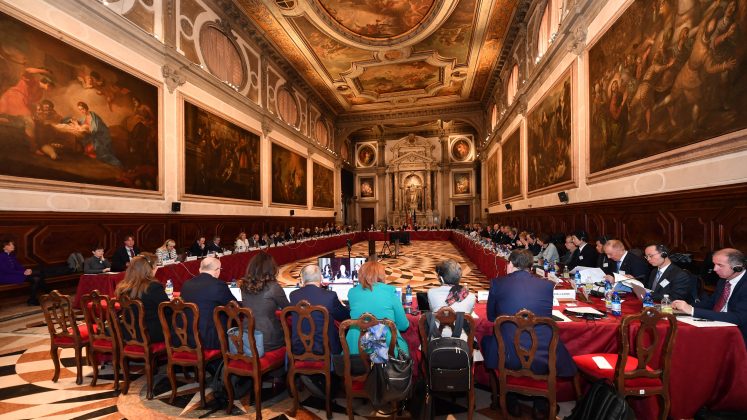 comisia-de-la-venetia-are-o-noua-conducere,-aleasa-la-sesiunea-plenara-din-decembrie