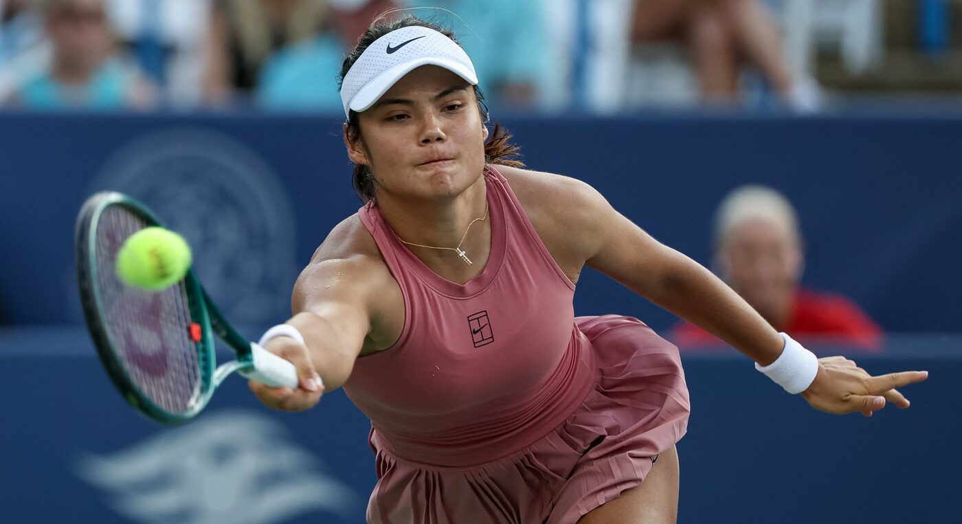 ruptura-intre-emma-raducanu-si-nike!-jurnalistii-britanici-au-anuntat-cu-ce-sponsor-ar-urma-sa-semneze-jucatoarea-de-origine-romana:-pe-urmele-lui-roger-federer