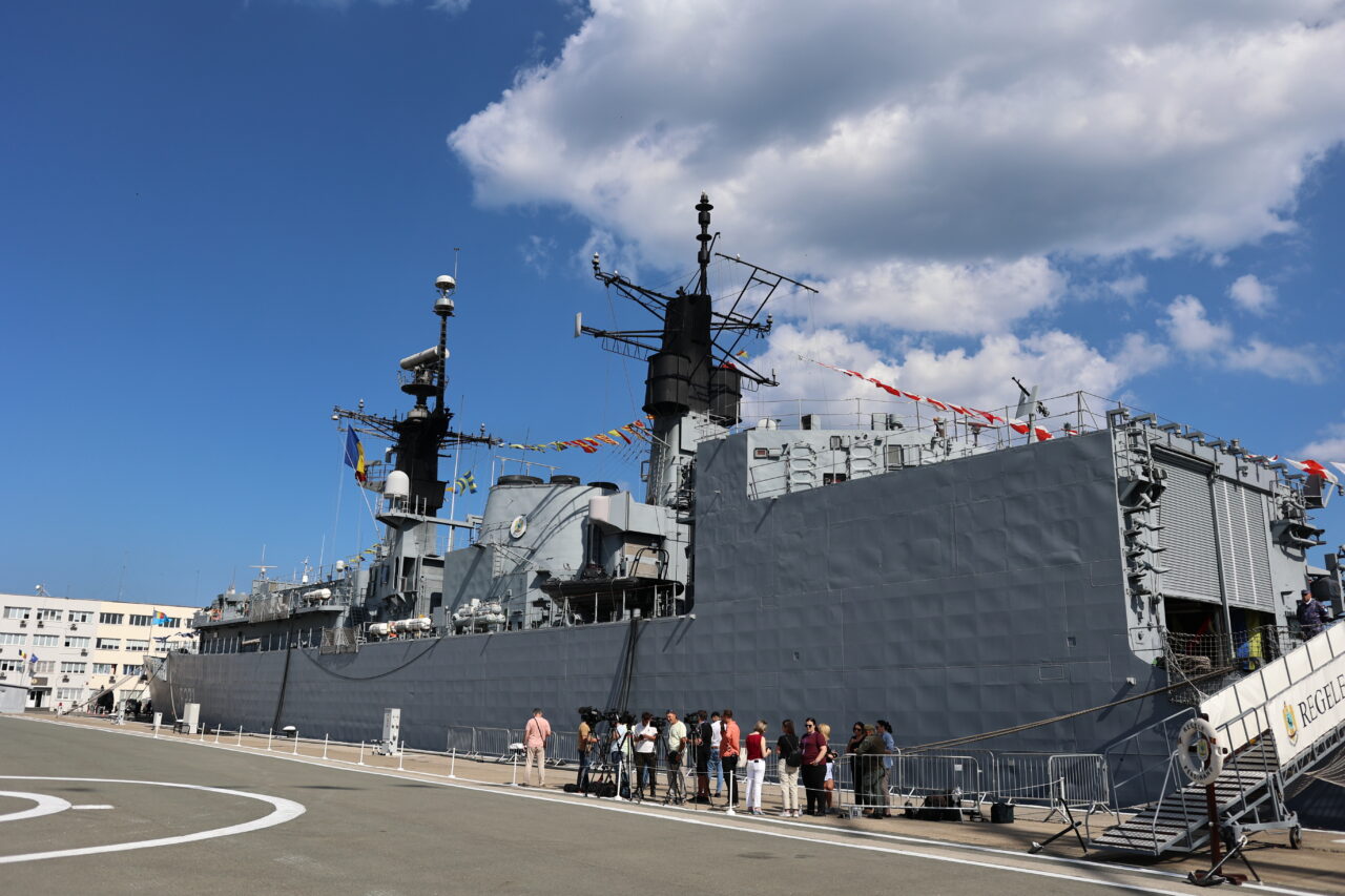 scandal-in-portul-constanta-operatorii-acuza-ca-sunt-sufocati-de-taxe-si-abandonati-de-stat:-investitii-de-miliarde-de-lei,-asumate-si-nerealizate.-premierul-bolojan-si-presedintele-nicusor-dan-au-declarat-portul-strategic-militar-si-economic