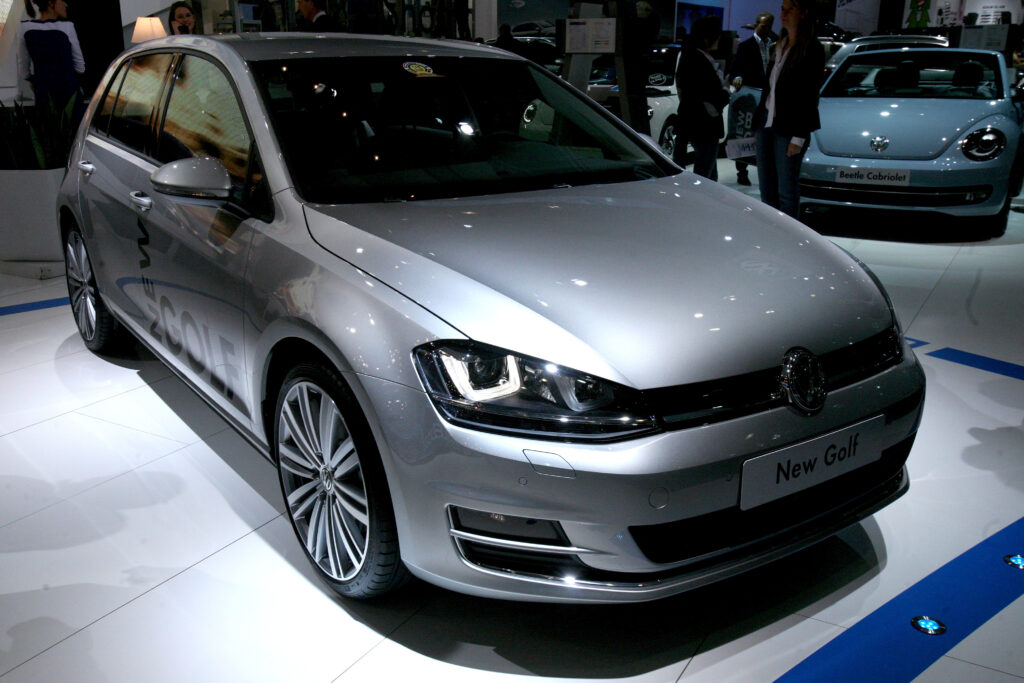 top-5-cele-mai-bine-vandute-masini-second-hand-din-romania-in-2025.-ce-motorizari-prefera-romanii