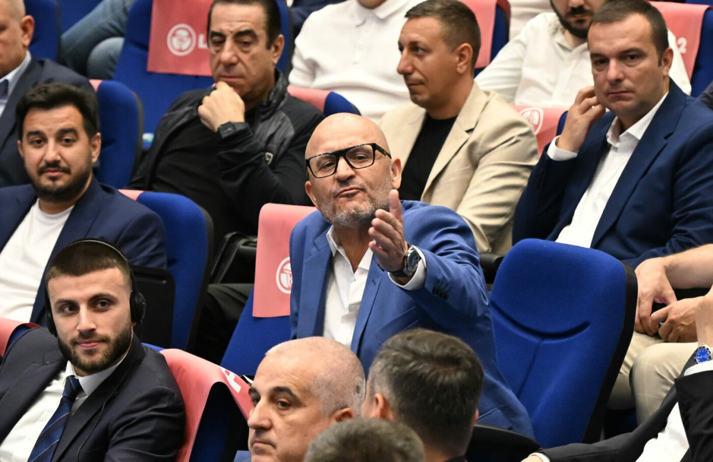 documentarul-recorder-despre-justitie-a-incins-spiritele-intre-milionarii-adrian-mititelu-si-laura-vicol:-corupta-pana-in-maduva-oaselor!-vs.-manipuleaza-ordinar