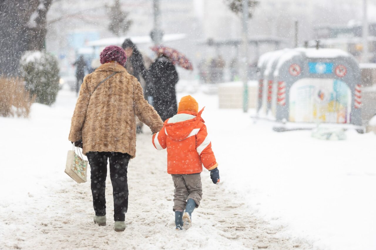 gerul-se-asterne-peste-romania.-prognoza-cu-posibile-ninsori-si-frig-de-craciun