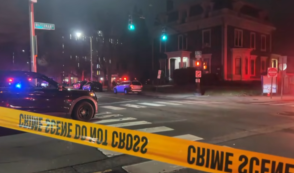 politia-americana-cauta-inca-un-suspect-in-cazul-atacului-armat-de-la-universitatea-brown