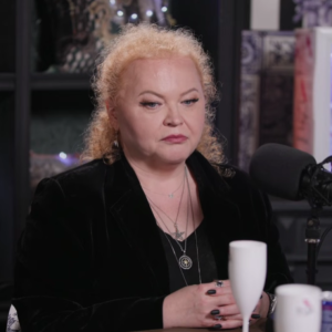 narcisa-suciu-merge-la-terapie-dupa-ce-a-fost-la-un-pas-de-moarte.-medicul-care-a-operat-o-si-fiica-ei-au-convins-o:-mi-a-zis:-te-rog,-fa-chestia-asta-pentru-mine!