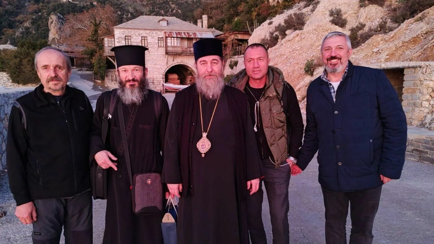 apropierea-de-dumnezeu-a-unuia-dintre-cei-mai-bogati-fotbalisti-din-generatia-de-aur.-a-fost-din-nou-la-muntele-athos