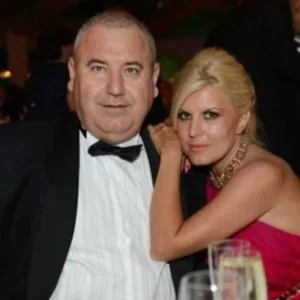 povestea-de-dragoste-dintre-elena-udrea-si-dorin-cocos.-s-au-casatorit-in-2003,-la-consulatul-romaniei-din-new-york-/-de-ce-nu-au-purtat-niciodata-verigheta,-in-cei-10-ani-de-mariaj