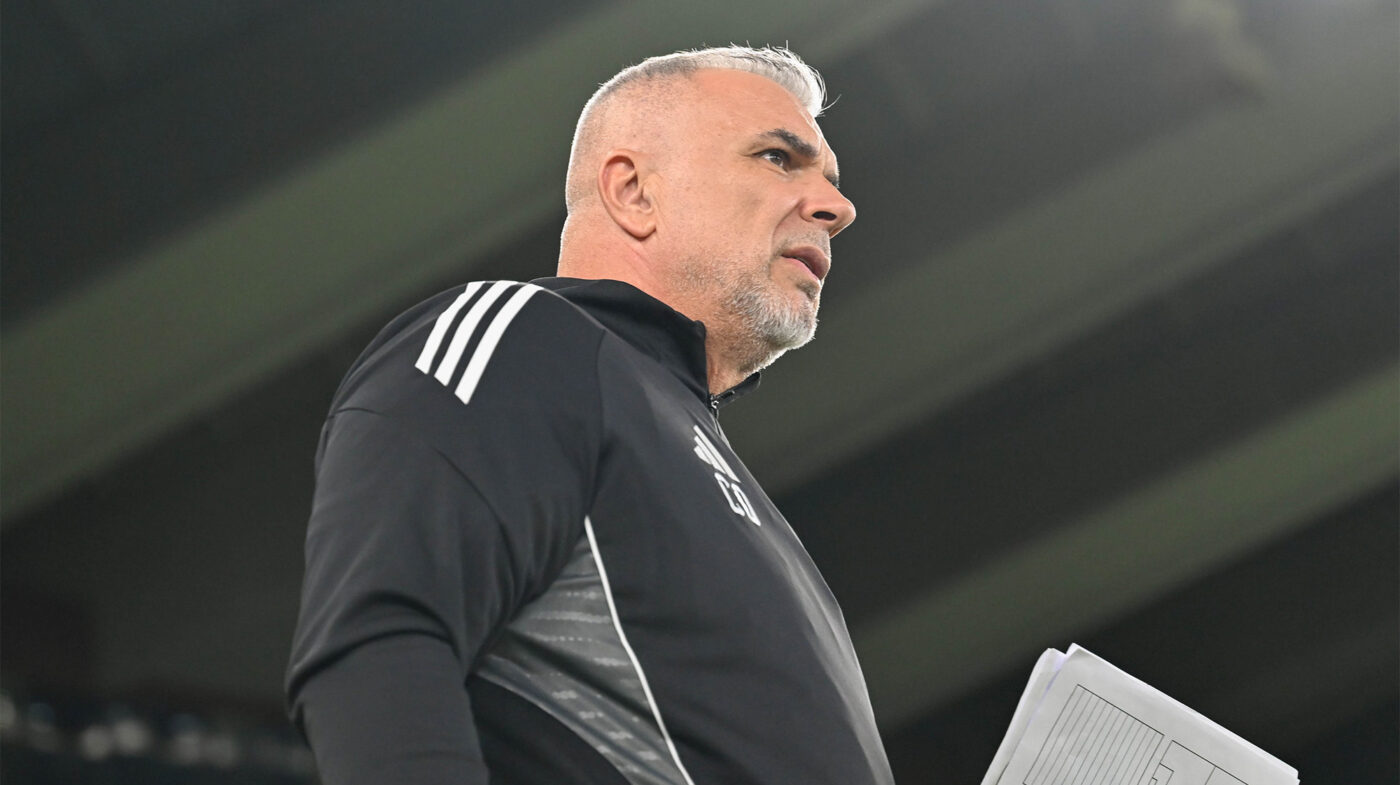 2450000-de-euro-pentru-olaroiu-si-nationala-emiratelor.-de-unde-au-venit-banii