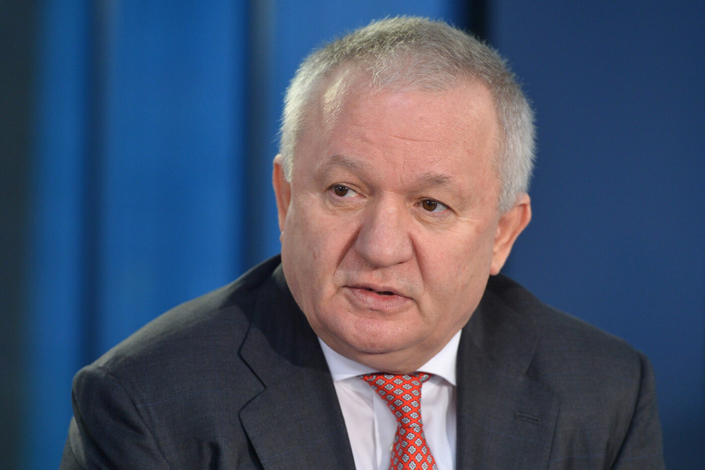 graovac-trebuia-eliminat!-la-duelul-dintre-sut-si-hromada-e-penalty!-adrian-porumboiu,-verdict-clar-dupa-fcsb-rapid-2-1.-exclusiv