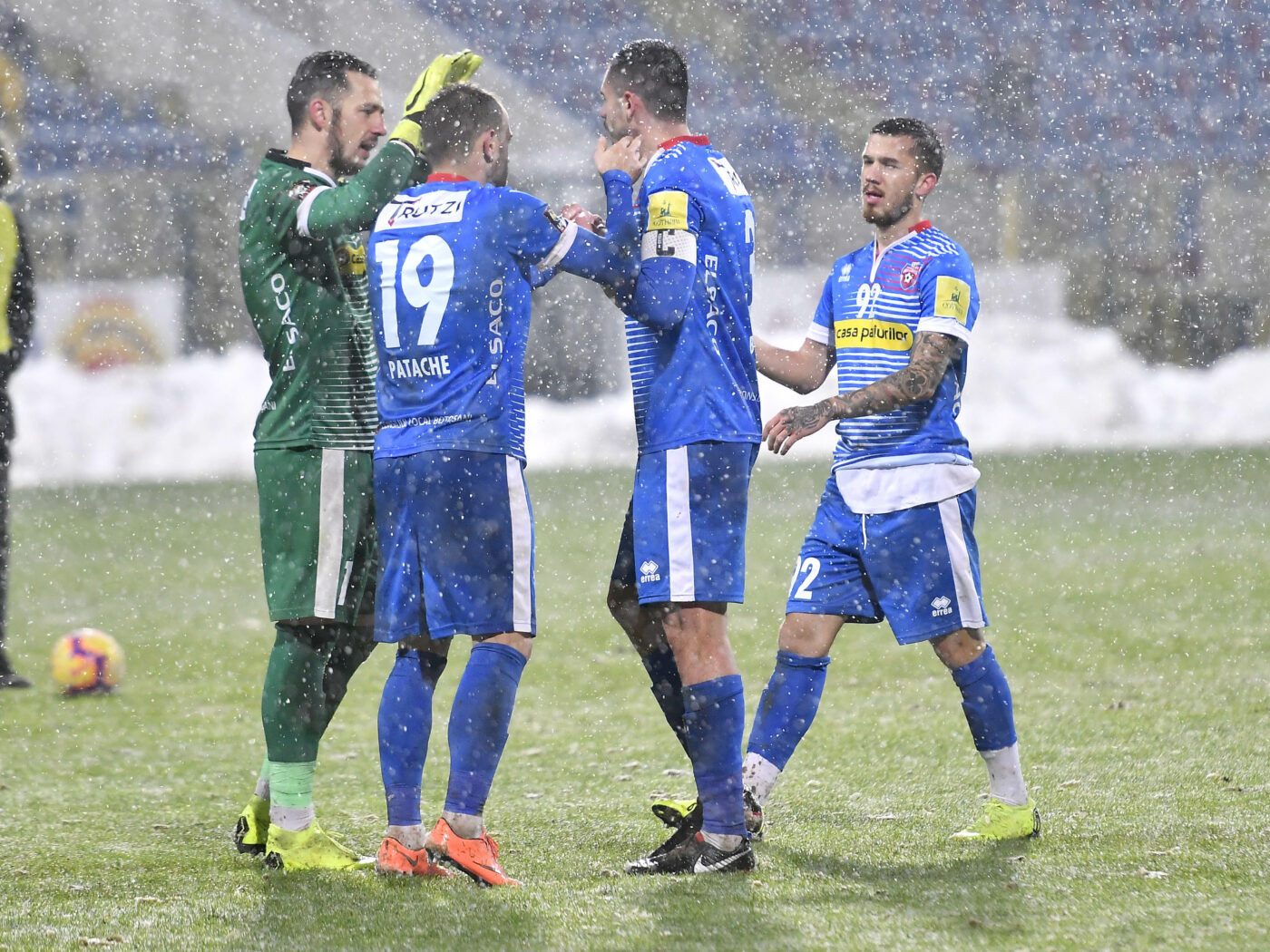 a-jucat-la-fcsb,-dar-a-ajuns-sa-locuiasca-intr-un-azil-de-batrani-cu-sotia-lui:-pe-pas-de-prapastie,-fara-bani