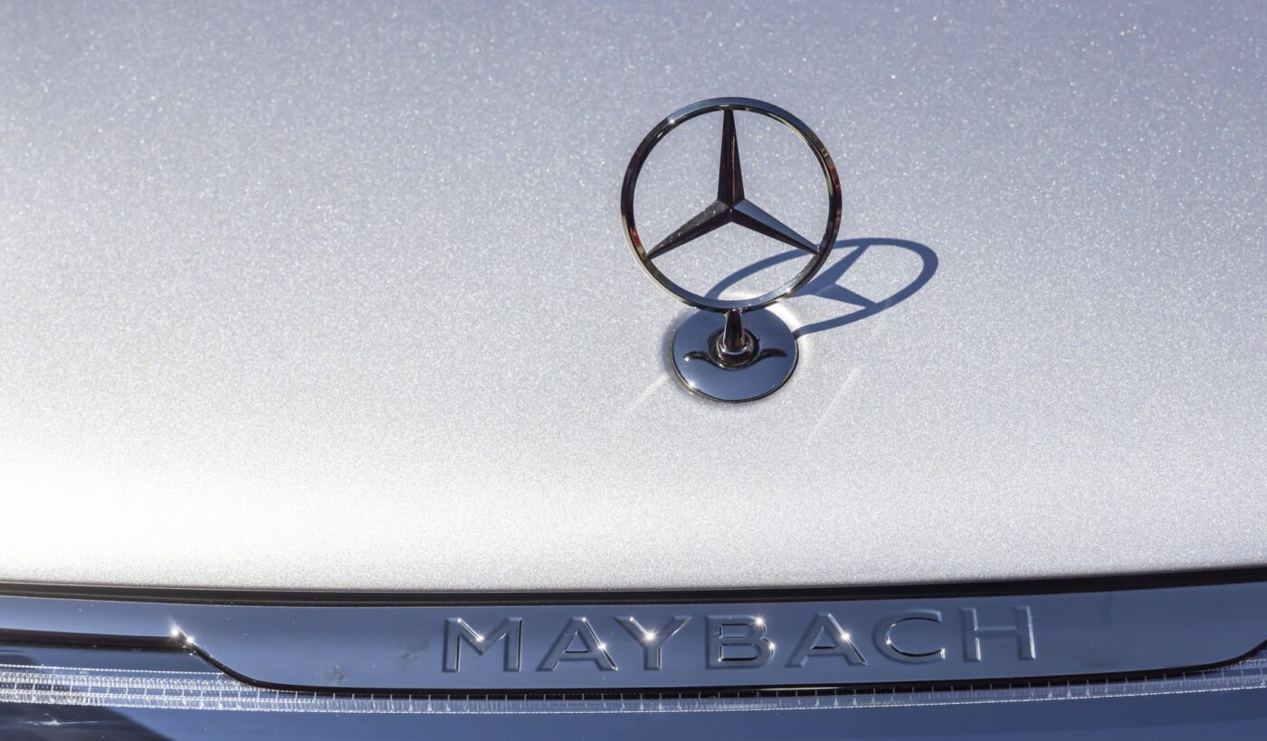 cel-mai-bogat-pensionar-din-romania-si-a-luat-maybach-nou-cu-260000-de-euro,-dar-l-a-vandut-dupa-doar-10.000-de-kilometri-dintr-un-motiv-incredibil