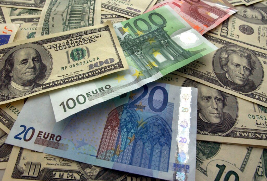 care-vor-fi-cele-mai-mari-economii-ale-lumii-peste-15-ani:-sua-si-china-isi-pastreaza-primele-pozitii,-rusia-iese-din-top-10