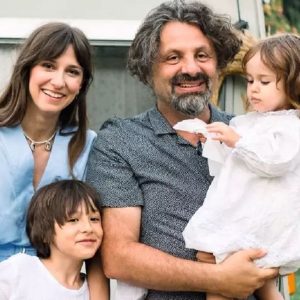 dana-rogoz-marturiseste-ca-s-a-gandit-sa-plece-din-romania,-alaturi-de-sot-si-cei-doi-copii:-vedem-cum-ne-poarta-viata,-mai-sunt-multe-alte-alegeri-de-facut-/-exclusiv