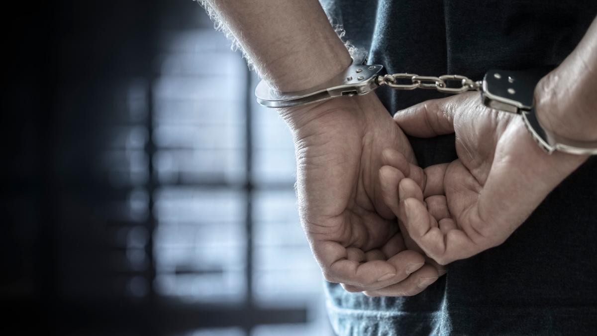 un-ofiter-de-la-vasile-lascar-din-campina-a-fost-retinut-pentru-tentativa-de-viol-asupra-unui-elev-al-scolii-de-politie