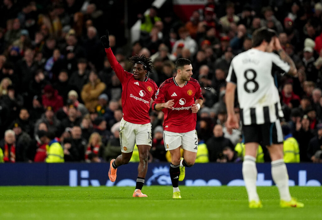 manchester-united,-victorie-la-limita-cu-newcastle.-primul-gol-in-premier-league-pentru-patrick-dorgu