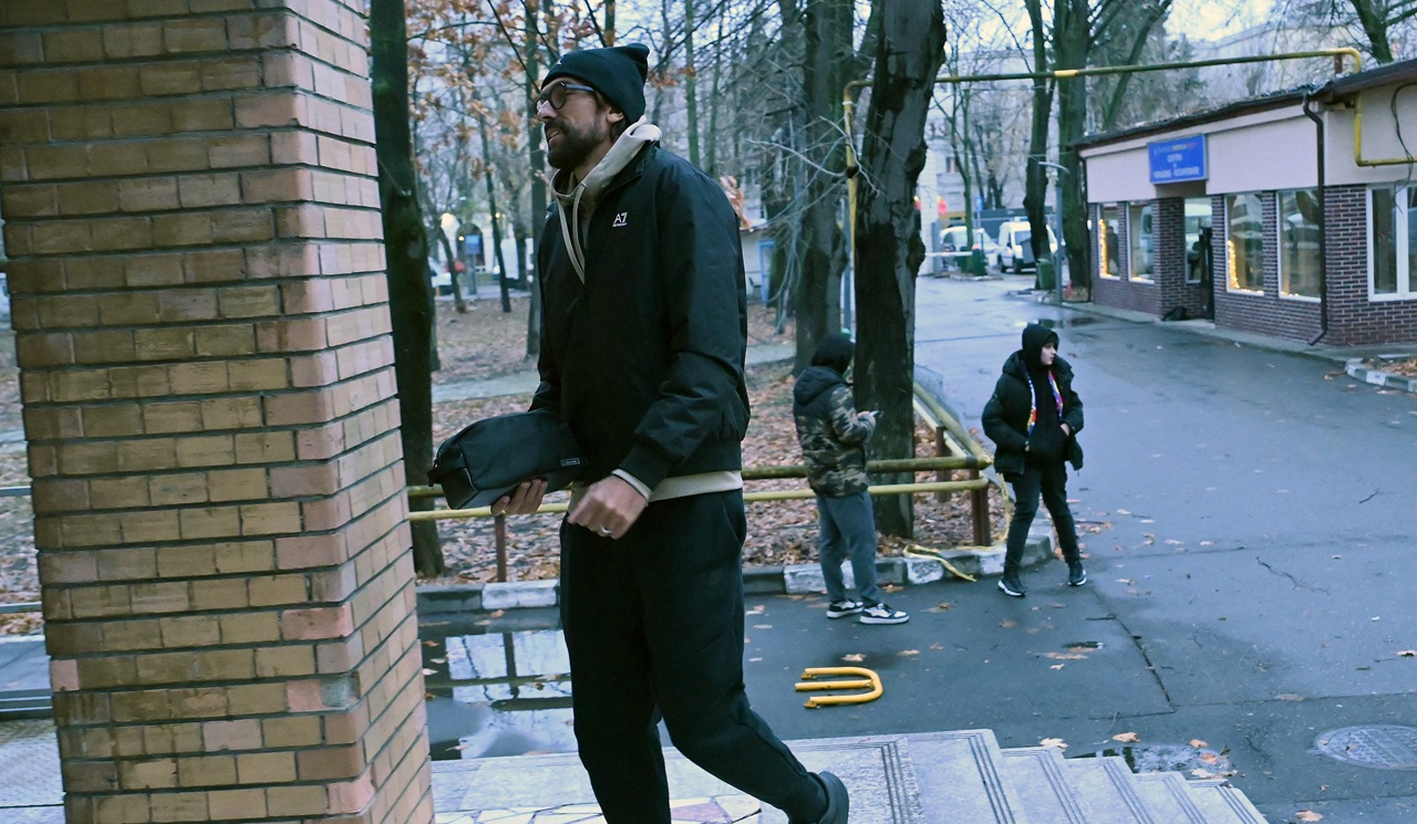 lovitura-de-craciun-pentru-compagno.-out-de-la-echipa-pentru-care-a-marcat-18-goluri-in-33-de-meciuri