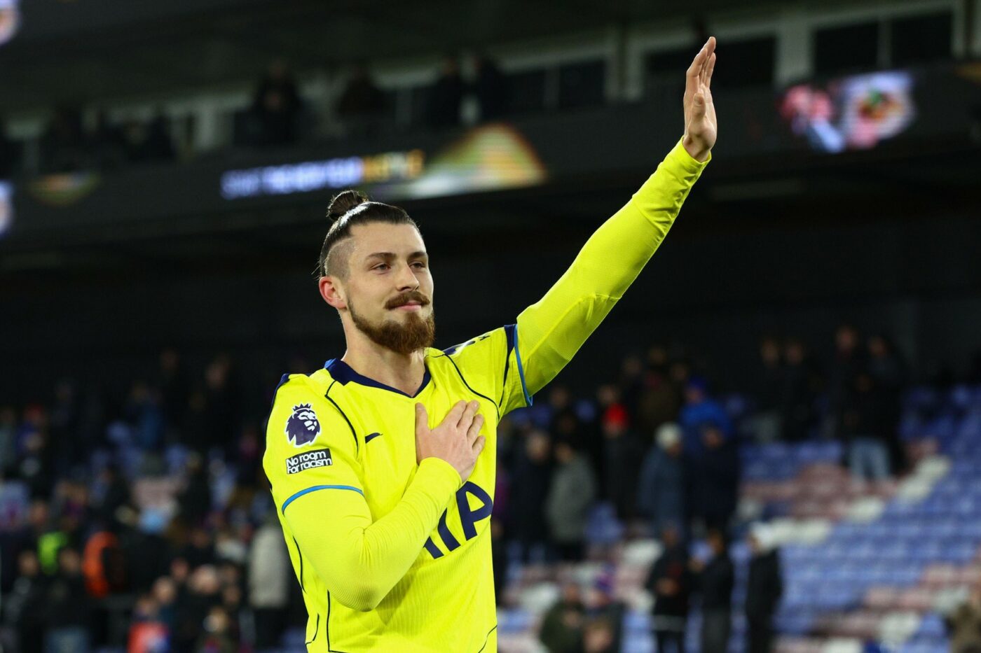 radu-dragusin-i-a-topit-pe-englezi-cu-reactia-sa-emotionanta-dupa-revenirea-la-tottenham:-am-stiut-ca-va-fi-lumina-la-capatul-drumului