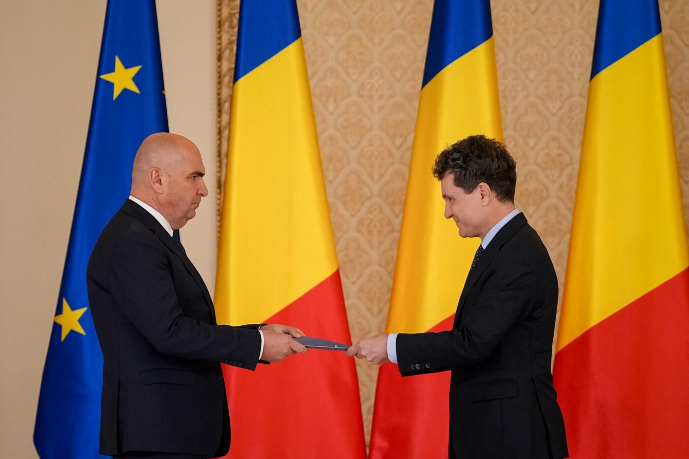 afaceristul-distruge-romania-condusa-de-nicusor-dan-si-ilie-bolojan:-statul-are-apucaturi-de-mafiot