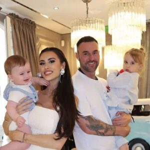 lucia-bartoli,-noi-declaratii-in-razboiul-cu-fostul-iubit-philipp-plein:-copiii-mei-au-fost-luati-fara-niciun-motiv,-fac-tot-ce-pot-pentru-a-incerca-sa-i-recuperez