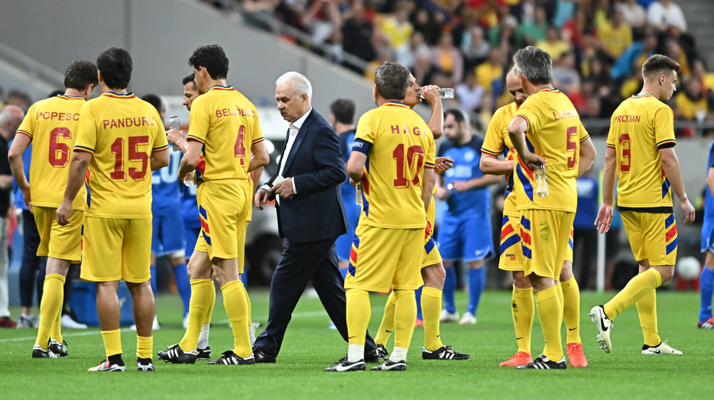 cantaretul-ioni-este-nepotul-unui-fotbalist-celebru-din-generatia-de-aur:-am-jucat-si-eu,-dar-m-am-accidentat-si-m-am-lasat