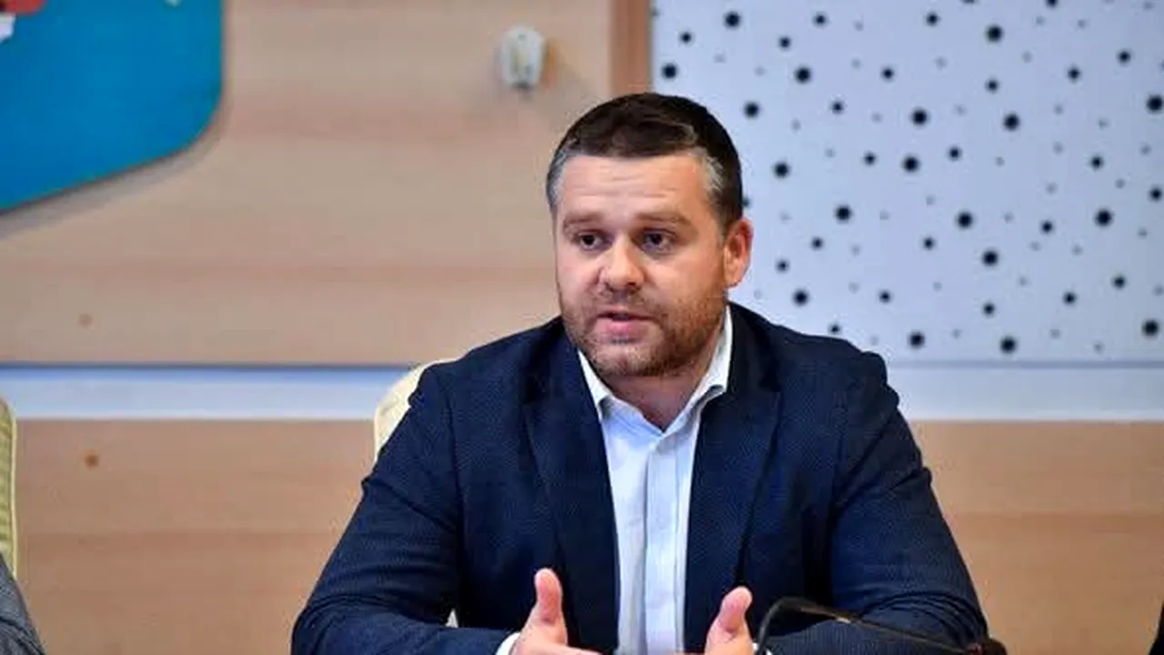 ciprian-ciucu-este-nedumerit-de-neregulile-din-cv-ul-sau:-se-pare-ca-am-fost-un-impostor-fara-sa-mi-dau-seama.-corectez