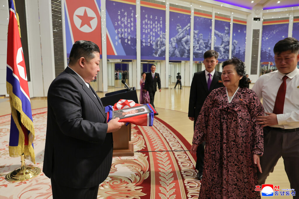 kim-jong-un-a-vizitat-un-memorial-dedicat-soldatilor-nord-coreeni-ucisi-in-razboiul-din-ucraina