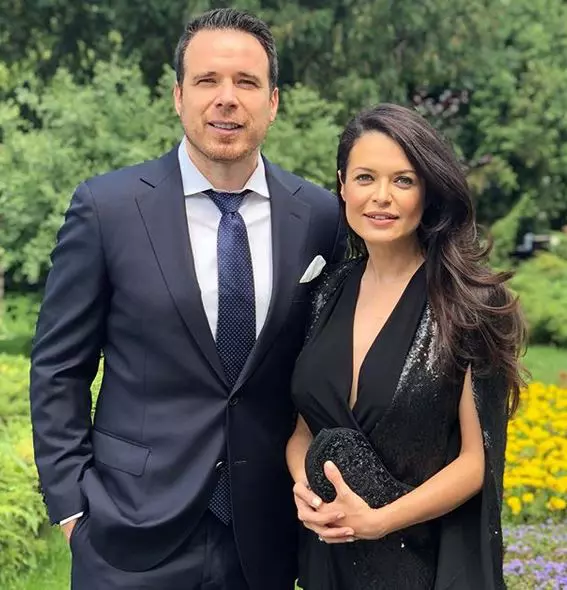 cum-arata-raluca-lazarut-la-43-de-ani.-locuieste-in-america-de-10-ani-si-are-doi-copii:-mi-e-bine-de-mor-si-nu-ma-mai-intorc-in-romania-cate-zile-am