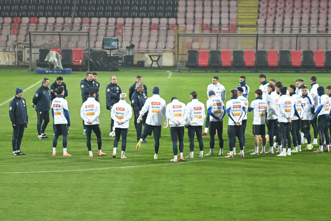 exclusiv-daca-ei-dispar-de-la-nationala-pana-in-martie,-romania-se-califica-la-cm-2026!.-primul-care-o-spune-raspicat:-a-pregatit-tricolorii-si-a-fost-pe-teren-in-baraj-de-mondial