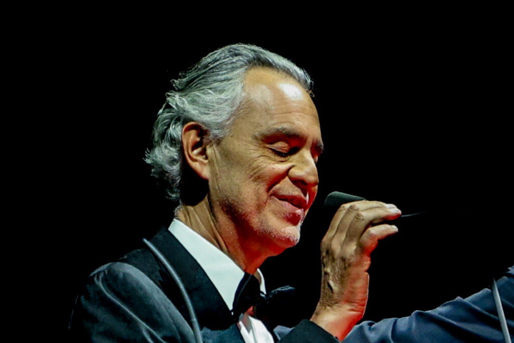 tenorul-andrea-bocelli-va-fi-capul-de-afis-al-ceremoniei-de-deschidere-a-jocurilor-olimpice-de-iarna-de-la-milano-cortina
