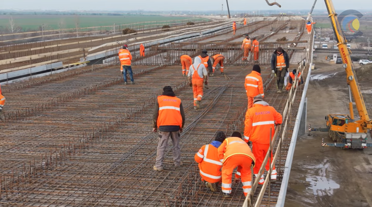 top-constructori-autostrazi:-chinezii-de-la-ccecc,-turcii-de-la-ozaltin-si-umb-au-avut-cele-mai-mari-progrese-in-noiembrie-2025